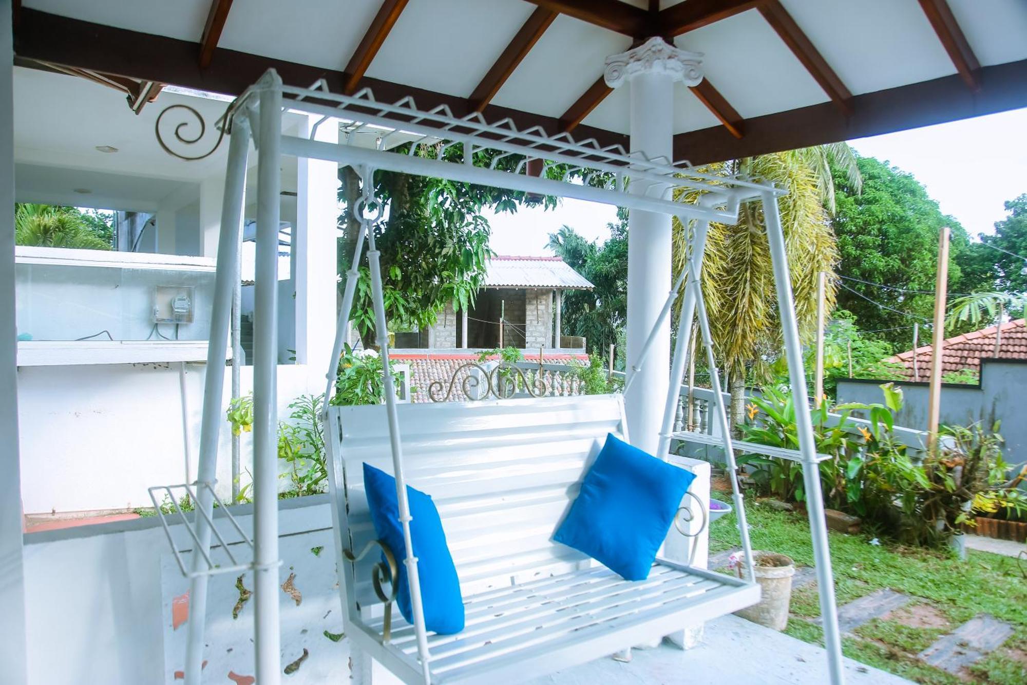 Blue Sky Hotel มิริสซา ภายนอก รูปภาพ