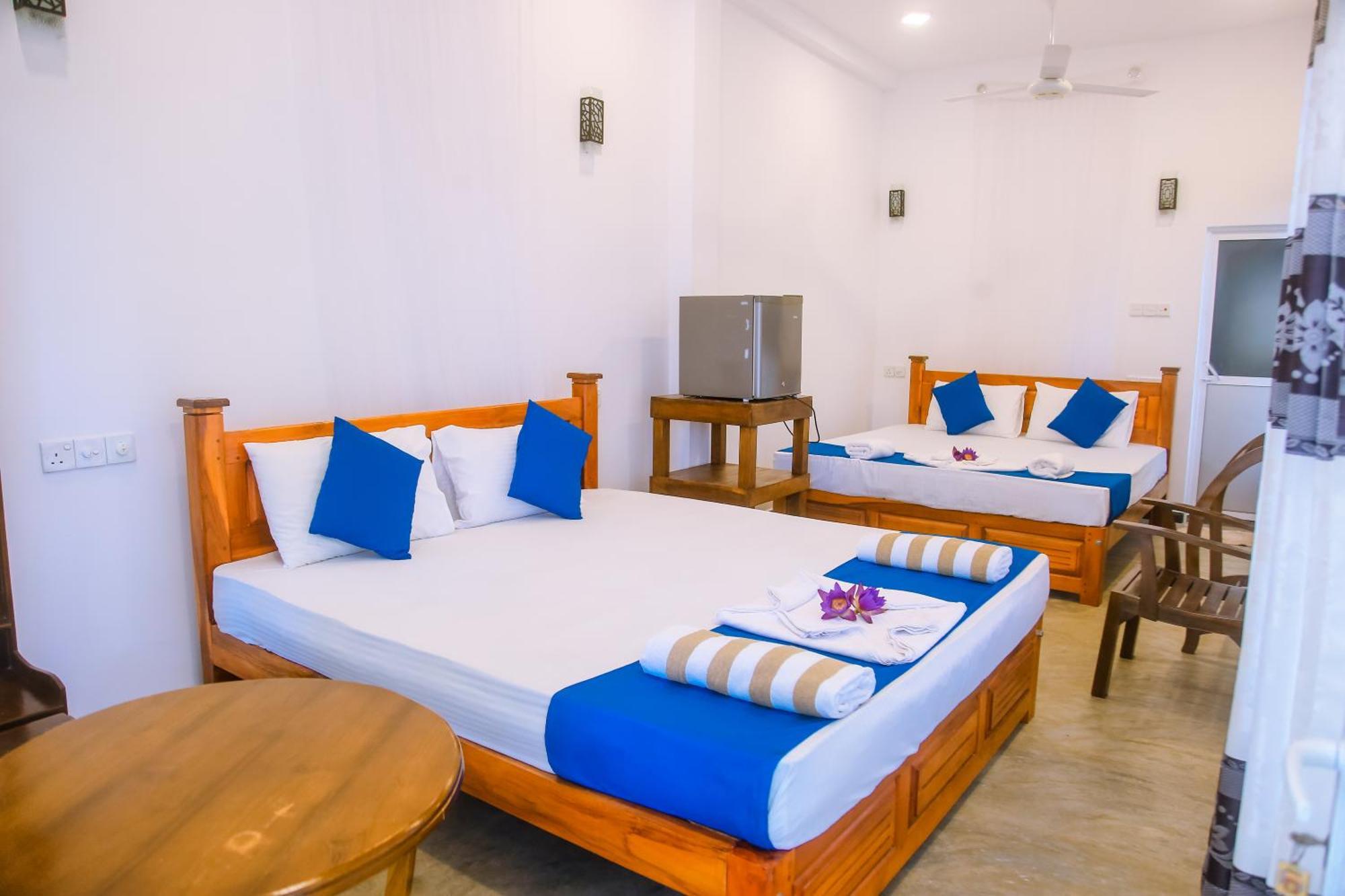 Blue Sky Hotel มิริสซา ภายนอก รูปภาพ