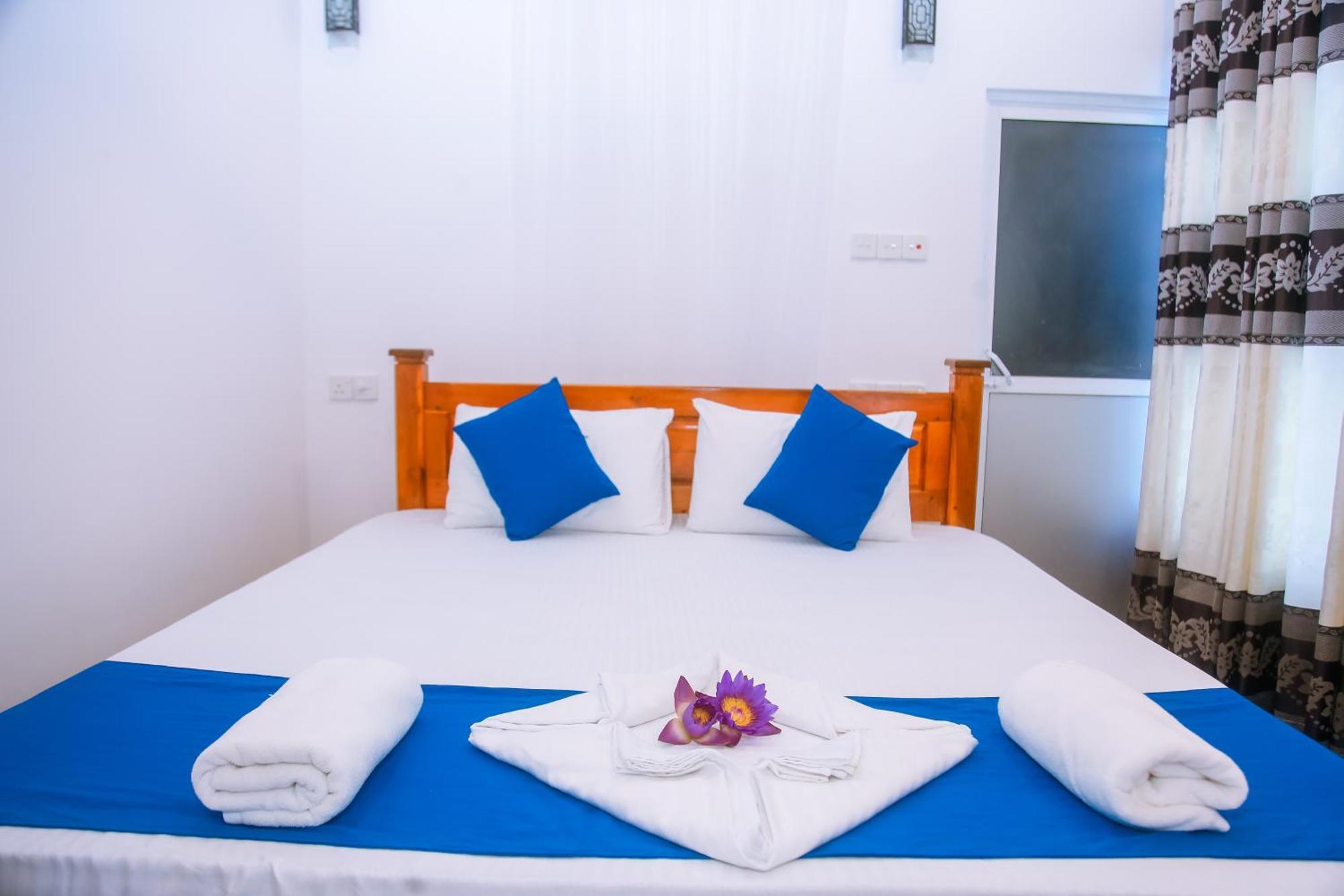 Blue Sky Hotel มิริสซา ภายนอก รูปภาพ