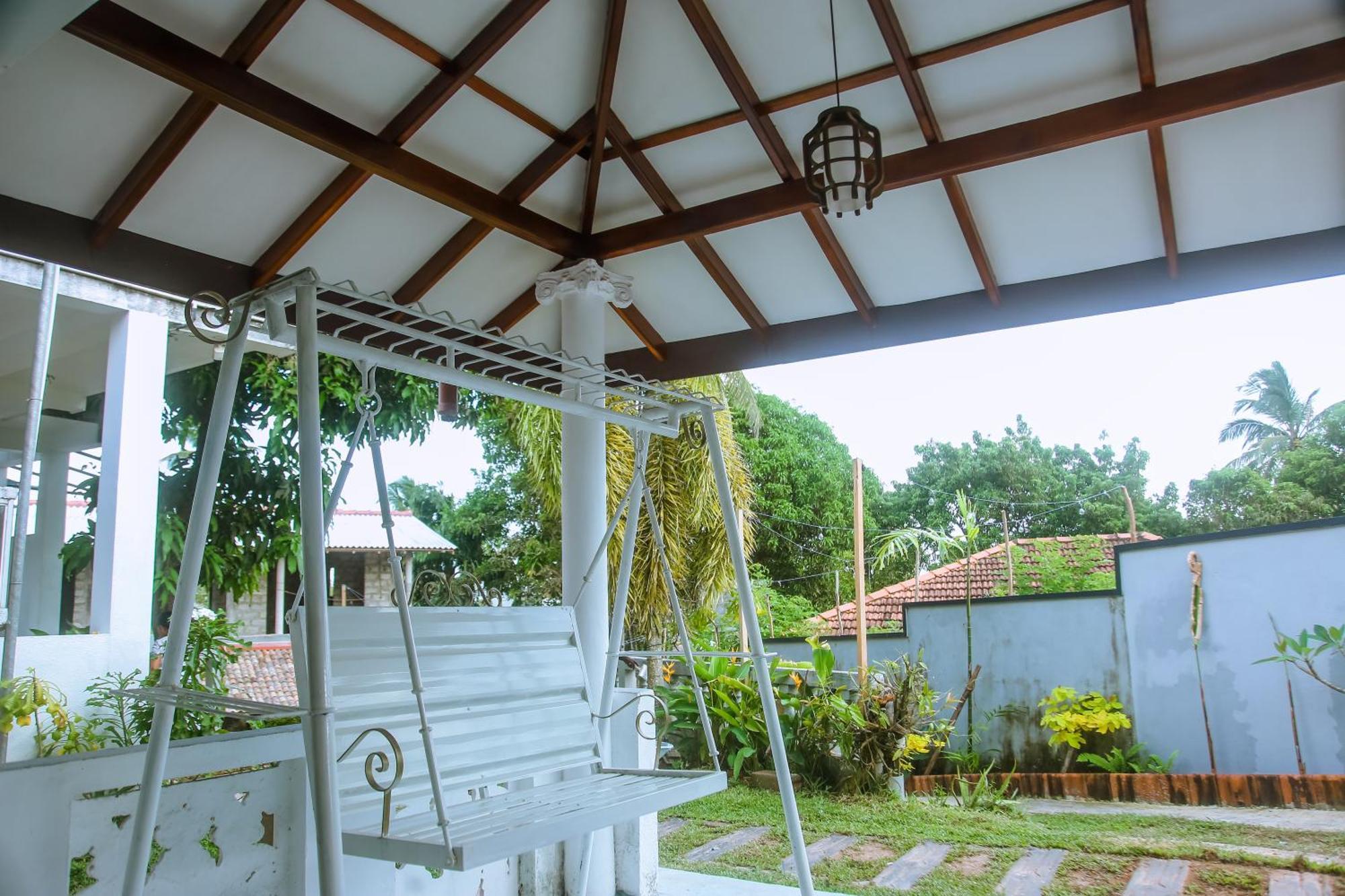 Blue Sky Hotel มิริสซา ภายนอก รูปภาพ