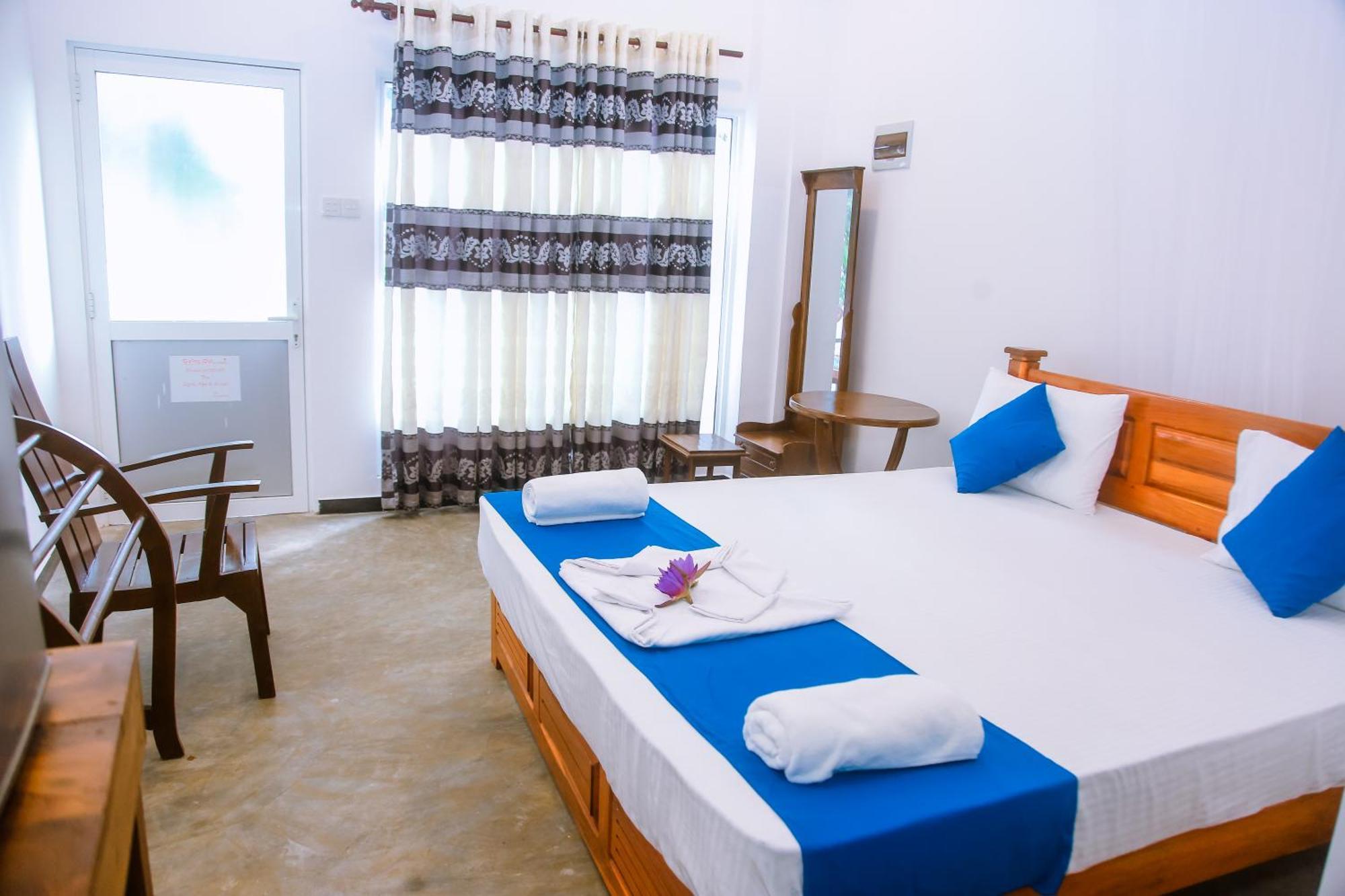 Blue Sky Hotel มิริสซา ภายนอก รูปภาพ