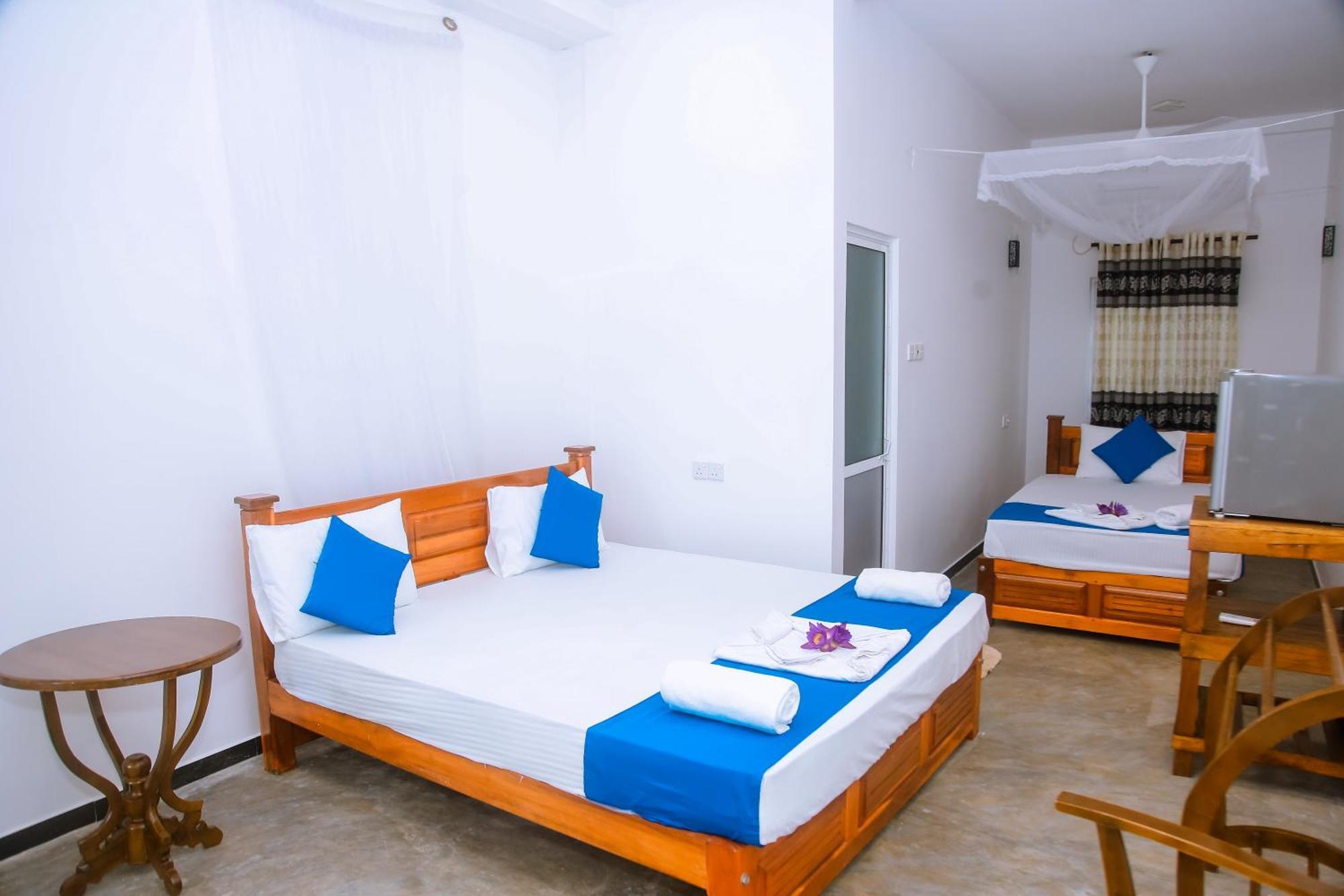 Blue Sky Hotel มิริสซา ภายนอก รูปภาพ