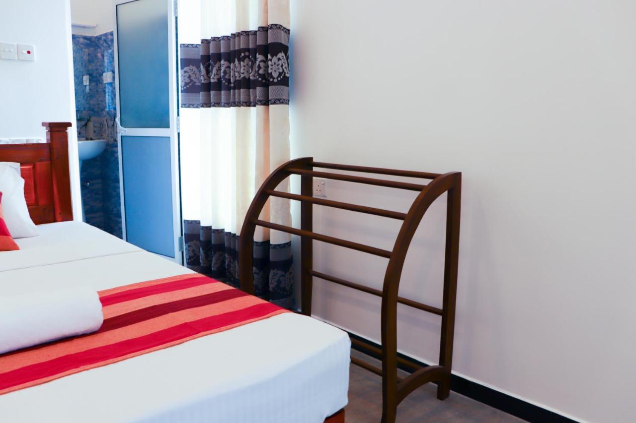 Blue Sky Hotel มิริสซา ภายนอก รูปภาพ